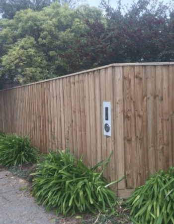 Fencing contractors Mentone