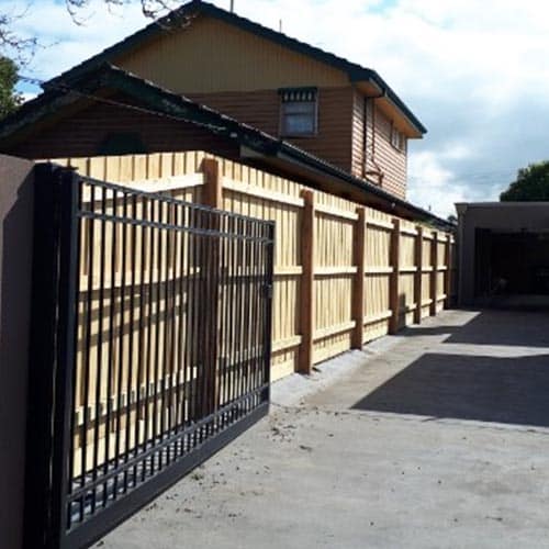 Paling Fencing Black Rock